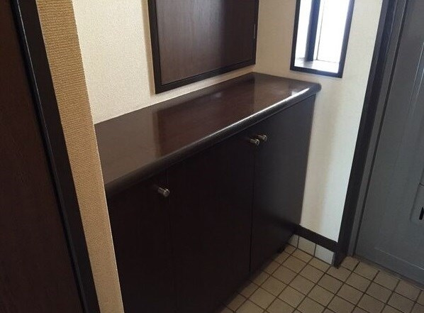 ユニーブル原央の玄関