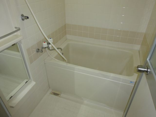 ユニーブル原央の浴室