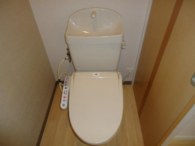 Ｍａｉｓｏｎ ｄｅ Ｃｈｅｒｉｒ．Ｙのトイレ|シャワー付トイレ