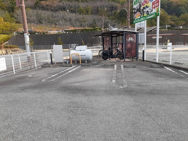 ホープ大野の駐車場