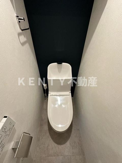 【トイレ】 | ラヴィエール羽田スカイゲート | 落ち着いた色調のトイレです