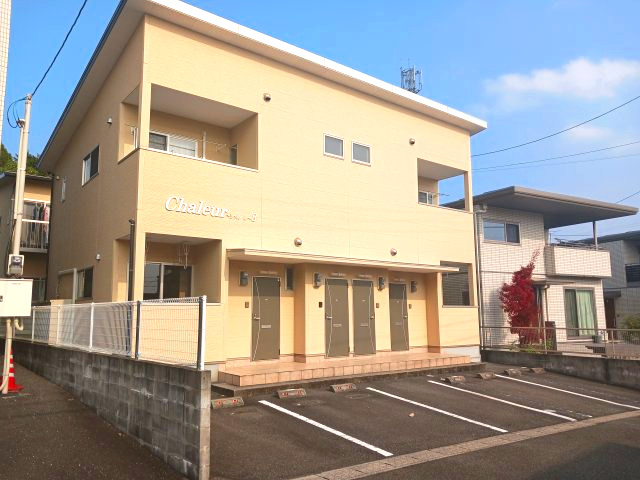 天草市本渡町本戸馬場の一棟アパートの外観