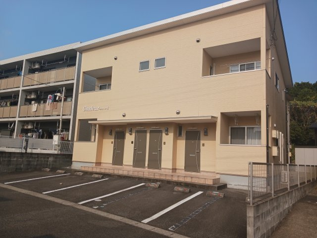 天草市本渡町本戸馬場の一棟アパートの外観