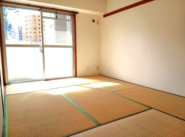 ユニーブル原央の寝室