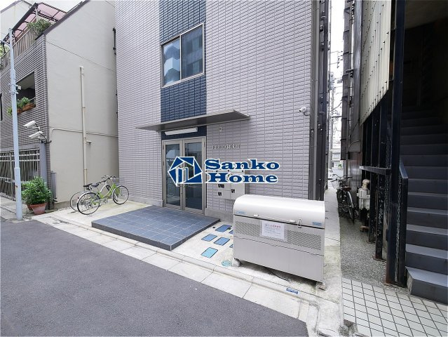 FERIO御徒町のエントランス