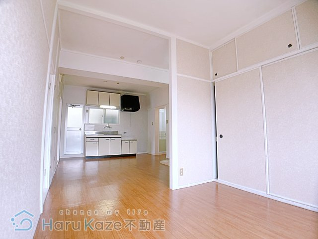 【居間・リビング】 | 成川ビル 第1館【名古屋市賃貸・ペット可】