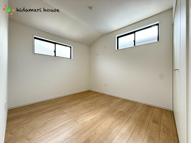 桶川市朝日3期　新築戸建　GRACE01の洋室|2階洋室：5.2帖