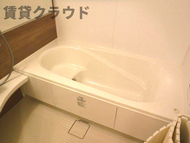 ラテルの浴室
