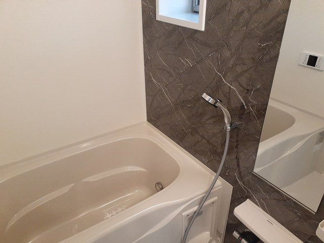 ヴァン　ベールの浴室|落ち着いた空間のお風呂です