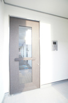 毎日通るエントランスはこのようになっています