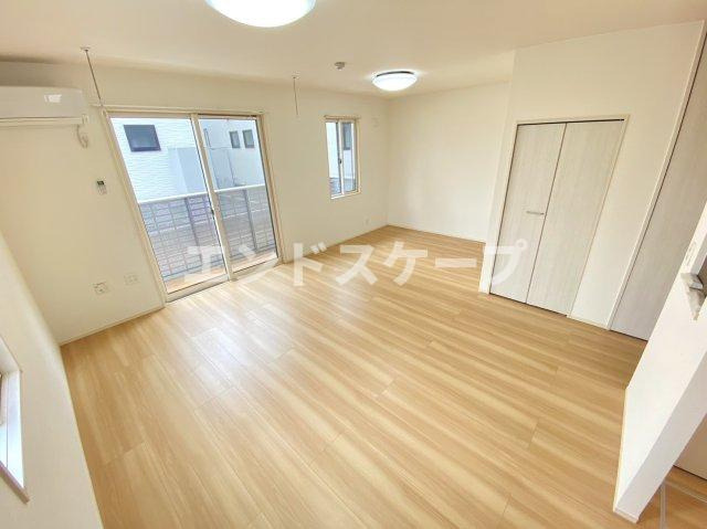 ルッソの居間・リビング|高崎、前橋エリアのお部屋探しはエンドスケープまで！お客様の理想お聞かせ下さい♪