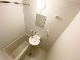 コンパクトで使いやすいお風呂です