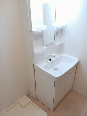 明るい洗面所です