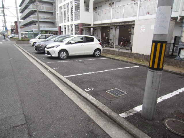 【駐車場】