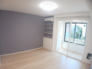 【内装】 | エスタシオン | 内装は落ち着いています