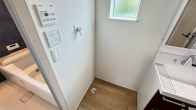 旭が丘二丁目　新築戸建のランドリースペース