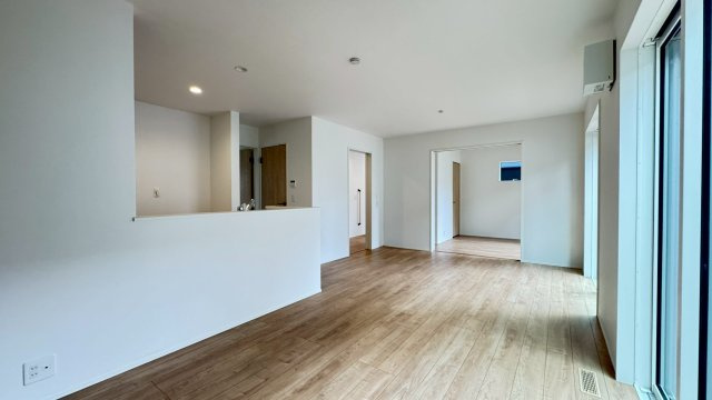 旭が丘二丁目　新築戸建の居間・リビング