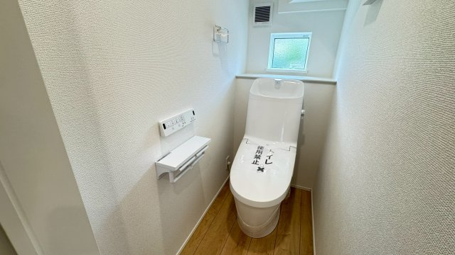 旭が丘二丁目　新築戸建のトイレ