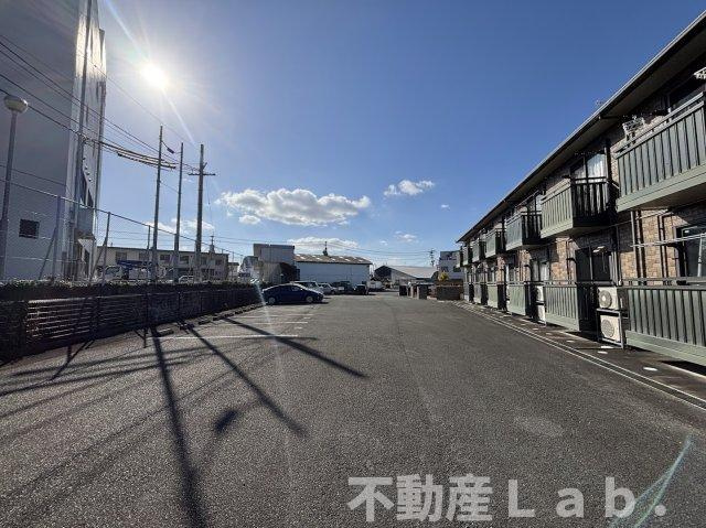 パラッツォ・Kの駐車場