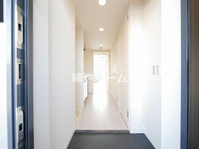 ファステート難波WESTパークの玄関|落ち着いた玄関です