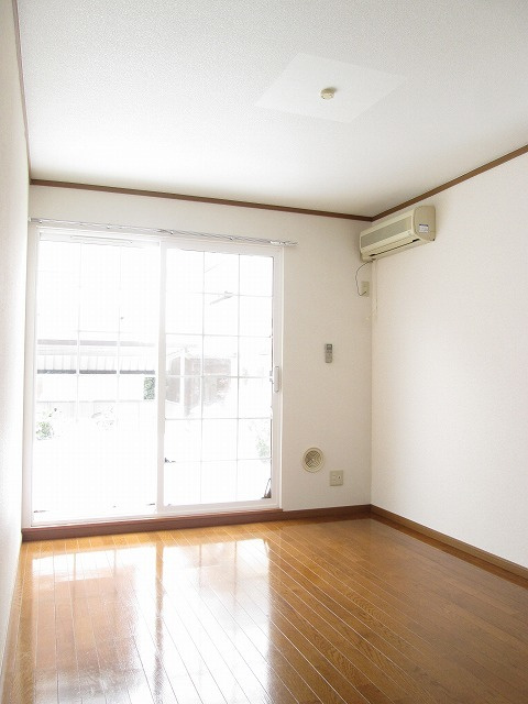 エクセレントヴィラ　Ｂの居間・リビング|居室・リビング