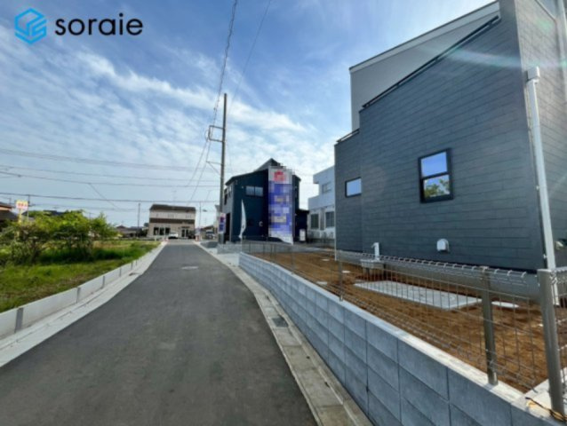 川越市下小坂　全5棟　新築戸建　リーブルガーデンの前面道路含む現地写真|4/19撮影