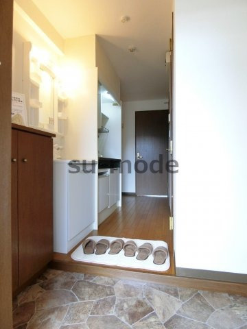 パルコート若園の玄関