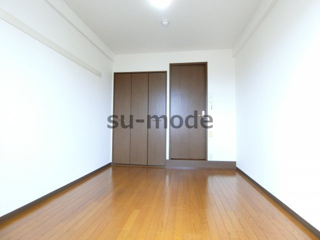 パルコート若園の寝室