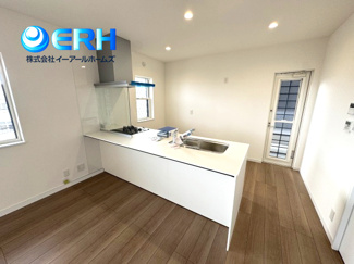 【キッチン】 | 中央区籠池通2丁目新築戸建 | 同社施工例（現況優先です）