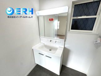 【独立洗面台】 | 中央区籠池通2丁目新築戸建 | 同社施工例