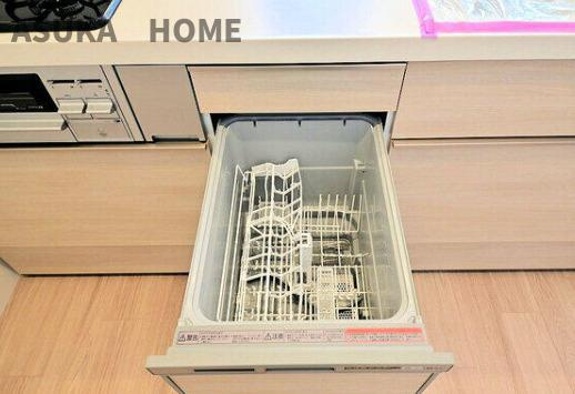 コスモ保土ヶ谷パークフォルムのキッチン|ビルトイン食器洗い乾燥機付きで家事も楽になりますね。