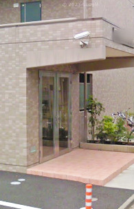 大和市西鶴間５丁目の賃貸マンションのエントランス