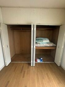 尊延寺5丁目　中古一戸建ての子供部屋|洋室　収納付き
■物件内覧・資金計画相談・住宅ローン相談、リフォーム相談、お問合せ受付中■
※当日・翌日のご内覧、ご相談はお電話でのお問合せがスムーズです！