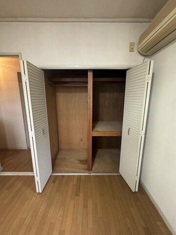 尊延寺5丁目　中古一戸建ての収納|洋室のクローゼット
■物件内覧・資金計画相談・住宅ローン相談、リフォーム相談、お問合せ受付中■
※当日・翌日のご内覧、ご相談はお電話でのお問合せがスムーズです！