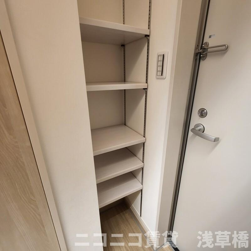 MELDIA梅島Ⅸの玄関