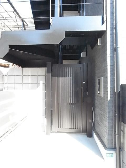 サウステラス蕨のエントランス