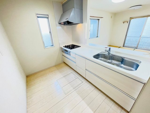 幸田町菱池のキッチン