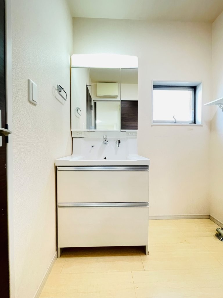 幸田町菱池の独立洗面台