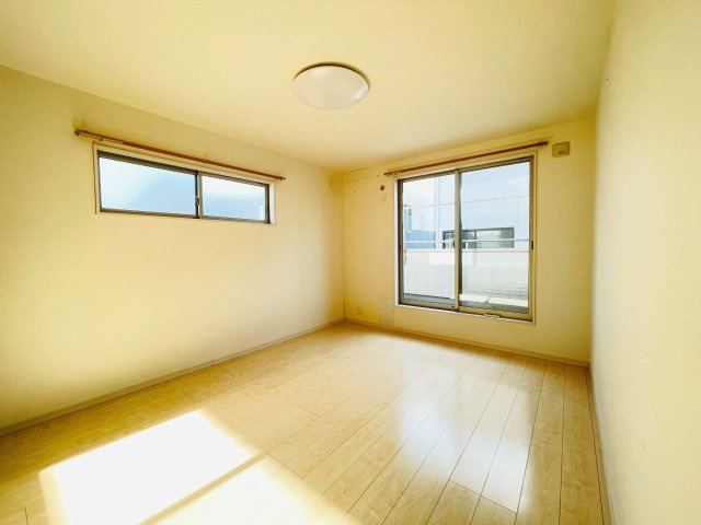 幸田町菱池の洋室