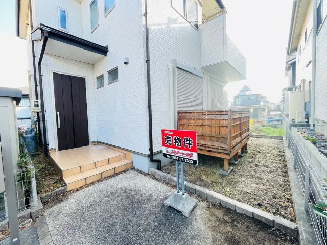 幸田町菱池の玄関