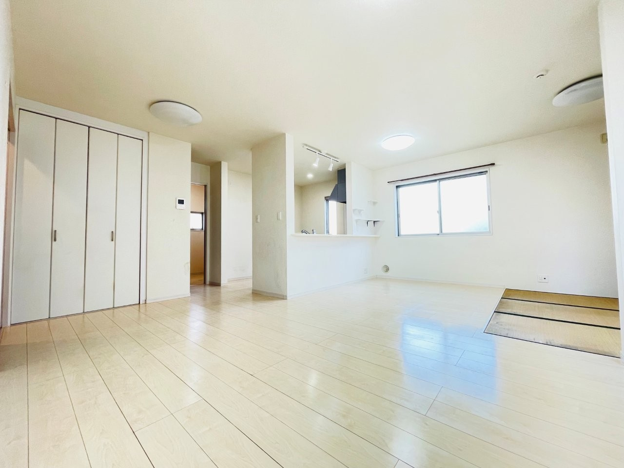 幸田町菱池の居間・リビング