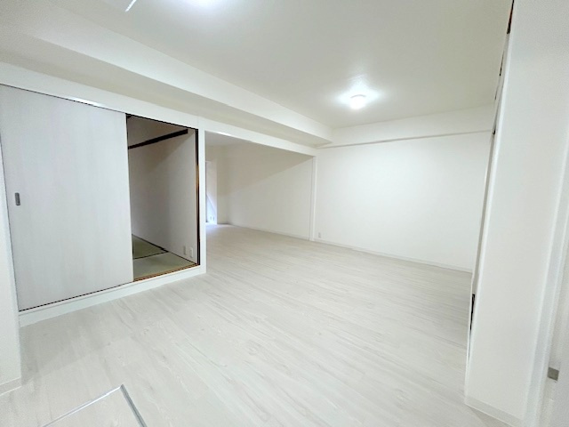 【洋室】 | ライオンズマンション枚方