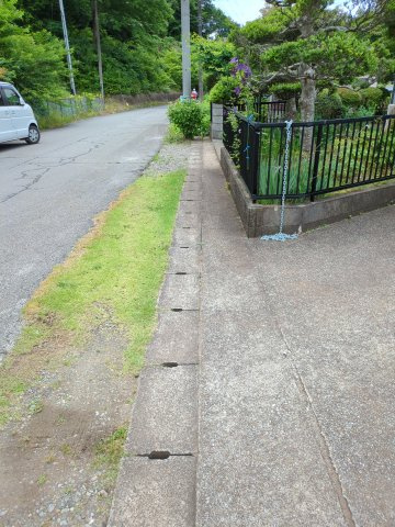 東金市極楽寺　中古戸建の前面道路含む現地写真|前面道路含む現地写真です