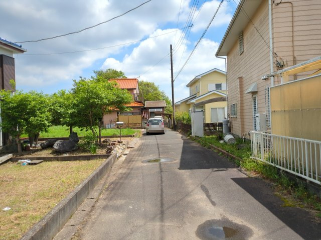 大網白里市木崎　中古戸建の前面道路含む現地写真|前面道路含む現地写真です
