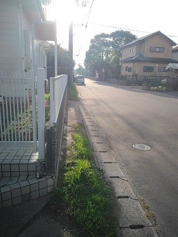 九十九里町片貝　中古戸建の前面道路含む現地写真