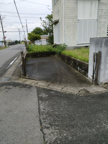 九十九里町片貝　中古戸建の駐車場|カースペースがあります