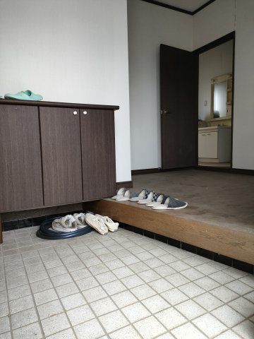 九十九里町片貝　中古戸建の玄関