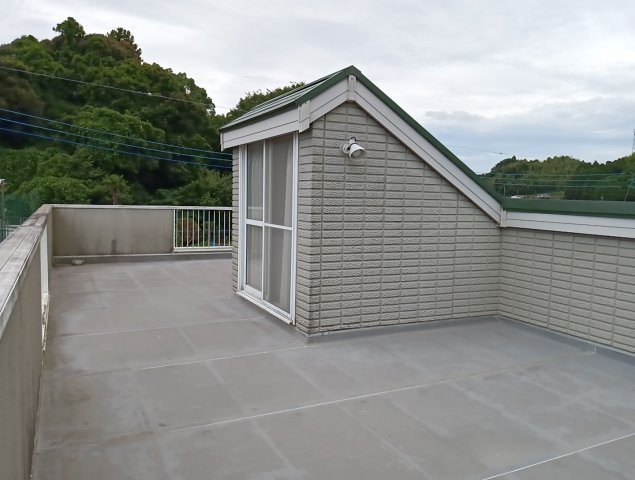 東金市松之郷　中古戸建のバルコニー|外からの目が気にならないバルコニーで洗濯物が干せます