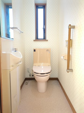 九十九里町小関　中古戸建のトイレ|ゆったりとした空間のトイレです