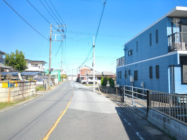 九十九里町小関　中古戸建の前面道路含む現地写真|前面道路含む現地写真です